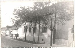 * T2/T3 1943 Szabadka, Subotica; Utcarészlet, Lutz Károly Foto-optika Felvétele / Street, Photo (EK) - Zonder Classificatie