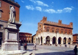 Piacenza - Piazza De Cavalli - Formato Grande Viaggiata – E 7 - Piacenza