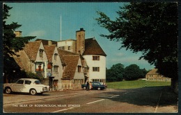 RB 1210 - 1967 Postcard - Cars Outside The Bear Of Rodborough Near Stroud Gloucestershire - Autres & Non Classés