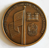 Médaille Militaire Coin US Army Engineer Waterways Experiment Station Meeting Environmental Civil Engineering Challenges - Estados Unidos