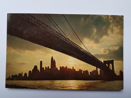 SUNSET SHOWING BROOKLYN BRIDGE - Brücken Und Tunnel