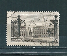 N° 778 Nancy La Place Stanislas Timbre  France 1947 Oblitéré Décalé Aminci Leger - Oblitérés