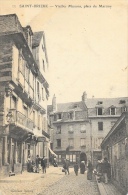 St Saint-Brieuc (Côtes Du Nord) - Vieilles Maisons, Place Du Martray - Edition Armor - Carte Non Circulée - Saint-Brieuc