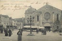 Delcampe - - Dpts Div.-ref-AC133bis- Vienne - Loudun - Place Et Marche De Sainte Croix - Marches - Halle Ste Croix - Halles - - Loudun