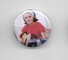 DIVERS  France Gall " Badge " - Objets Dérivés