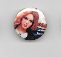 DIVERS  France Gall " Badge " - Objets Dérivés