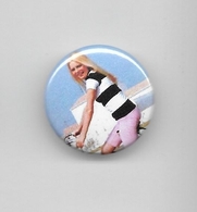 DIVERS  France Gall " Badge " - Objets Dérivés