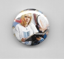 DIVERS  France Gall " Badge " - Objets Dérivés