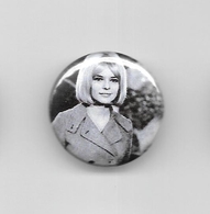 DIVERS  France Gall " Badge " - Objets Dérivés