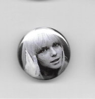 DIVERS  France Gall " Badge " - Objets Dérivés