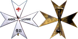 1572 Steckkreuz In Form Eines Malteserkreuzes, Gewölbt, Weiß Emailliert, Rotes Kreuz Im Oberen Kreuzarm, Linker Kreuzarm - Sonstige & Ohne Zuordnung