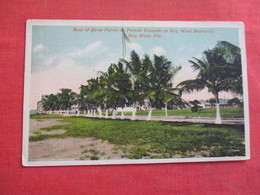 Row Of Palms Parade Grounds    Florida > Key West   Ref 3038 - Key West & The Keys