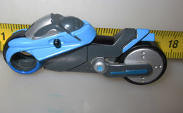 DE115 MOTORRAD   KINDER 2013 DC COMICS JUSTICIE LEAGUE (I) - Cartoni Animati