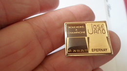 PINS  CHAMPAGNE JOSE JANO BOUCHONNIER  EPERNAY  MARNE   ****       A   SAISIR ***** - Boissons