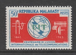 TIMBRE NEUF DE MADAGASCAR - CENTENAIRE DE L'UNION INTERNATIONALE DES TELECOMMUNICATIONS N° Y&T 406 - Telecom
