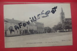 Cp Quarre Les Tombes Un Coin De La Place - Quarre Les Tombes