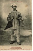 TYPES ET COSTUMES ANCIENS -Un Vieux Gars De La Vallée D'Auge -Ed Bunel N°1143 - Légèrement "vieillie" En Bordure Droite) - Kostums