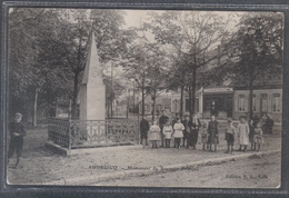 Carte Postale 62. Audruicq Monument Du Souvenir Français Très Beau Plan - Audruicq