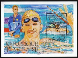 Delcampe - Togo / Olympic Games Los Angeles 1984 / Olympic Medal Winners Swimming Gros / Mi BL 272 / MNH - Natation