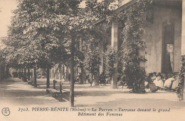 69 // PIERRE BENITE     Le Pesson, Terrasse Devant Le Grand Batiment Des Femmes - Pierre Benite