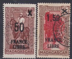 Madagascar N° 258 + 262 O  Les  2 Valeurs Surchargées "France Libre" Toblitérations Moyennes Sinon TB - Unused Stamps