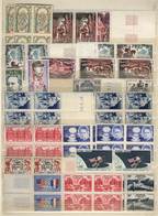 819 FRANCE: Stockbook Full Of Stamps And Sets Of Varied Periods, Most Mint Never Hin - Collections