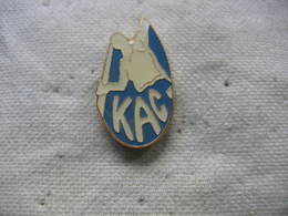 Pin's KAC, Canoe Kayac - Canoa