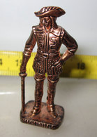 K93 137 MOSCHETTIERE 3  RP 1482 Patent Ferrero  KINDER METAL - Metal Figurines