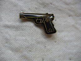 Pin's D'un Pistolet - Boogschieten