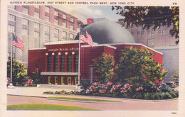 UNITED STATES OF AMERICA : COLOUR PICTURE POST CARD : CAMBRIDGE MASS : NEW YORK : HAYDEN PLANETARIUM - Plaatsen & Squares