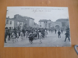 CPA 30 Gard Gallargues Arrivée De La Course Sur Le Plan De La Mairie BE - Gallargues-le-Montueux