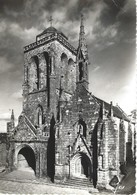Delcampe - 29 - Locronan - Eglise Et Chapelle Du Pénity - Place Des Tisserands - Locronan