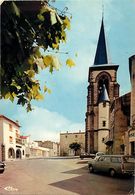 - Puy De Dôme -ref-A459- Lempdes - Place De L Eglise Et Poste - Postes - Voitures - Automobile - Carte Bon Etat - - Lempdes