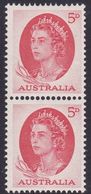 Australia ASC 385 1963 Queen Elizabeth, 5c Red Coil Pair, Mint Never Hinged - Essais & Réimpressions