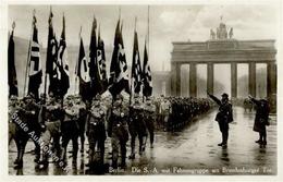 Propaganda WK II Berlin (1000) WK II SA Mit Fahnengruppe Am Brandenburger Tor Foto AK I-II - Guerra 1939-45