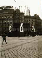 1919 Budapest Feliratú Tasakban 6 Db Szabadon Felhasználható Vintage Negatív (tanácsköztársasági óriás Szobrok, Utcaképe - Altri & Non Classificati