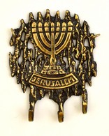 Menóradíszes Fém Kulcstartó, 'Jerusalem' Felirattal, 10,5×8,5 Cm - Sonstige & Ohne Zuordnung