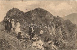 T3 Brassó, Kronstadt, Brasov; Schulerspitze / Keresztényhavas Csúcsa Kirándulókkal. Photoglob / Postavarul Munte / Mount - Ohne Zuordnung