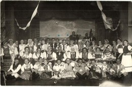 T3 1938 Alsószalánk, Nizné Slovinky; Falubeliek Népviseletbe öltözve, Csoportkép / Villagers In Folk Costumes, Group Pho - Non Classificati