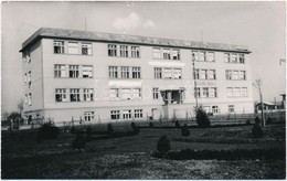 * T2 Léva, Levice; Állami Polgári Fiú és Lány Iskola / School. Atelier Hajdú Photo - Zonder Classificatie