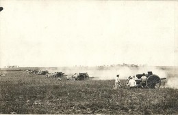 ** T2 Osztrák-magyar Katonai Gyakorlat, Sortűz 6 Db Sorban Felállított üteggel / Austro-Hungarian Military Field Practic - Non Classés