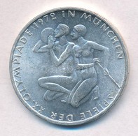 NSZK 1972D 10M Ag 'Müncheni Olimpia - Térdelő Atléták' T:1-,2 
FRG 1972D 10 Mark Ag 'Münich Olympics - Athletes Kneeling - Zonder Classificatie