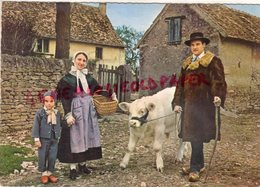 71- CHAROLLES- LES GAS DU TSAROLLAIS- GROUPE FOLKLORIQUE FOLKLORE -DAPART AU MARCHE - Charolles