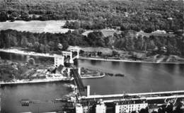 92- SURESNES - LE BARRAGE DE LA SEINE , AU FONS LE BOIS DE BOULOGNE VUE D'AVION - Suresnes