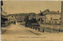 52 DOULAINCOURT . Rue Delà-l'eau , La Poste  , Toilée  , édit : P Gérard , écrite En 1907 , état Extra - Doulaincourt