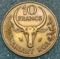Madagascar 10 Francs, 1980 -4292 - Madagascar