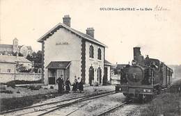 Oulchy Le Château        02     La Gare. Train         ( Voir Scan) - Andere & Zonder Classificatie