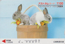 Carte Japon - ANIMAL - LAPIN Lapins Dans Tonneau Fleuri 1100 - RABBIT Japan Prepaid Card - Kaninchen Coniglio - FR 257 - Konijnen