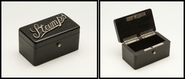 Boîte En ébène, Marquée "Stamps" En Argent Sur Couvercle, Bouton Pression, 1 Comp., 70x40x75mm. - TB (cf Spink 2009 # 44 - Stamp Boxes