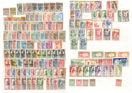 ** Collection. 1892-1944 (Poste, PA, Taxe), 10 Ex Entre 1892-1907, Ensuite Assez Complète (manque 31 Ex) Entre 1912 Et 1 - Other & Unclassified